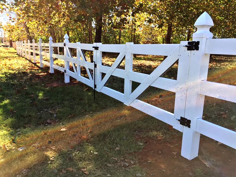 Ranch Rail Vinyl Fence